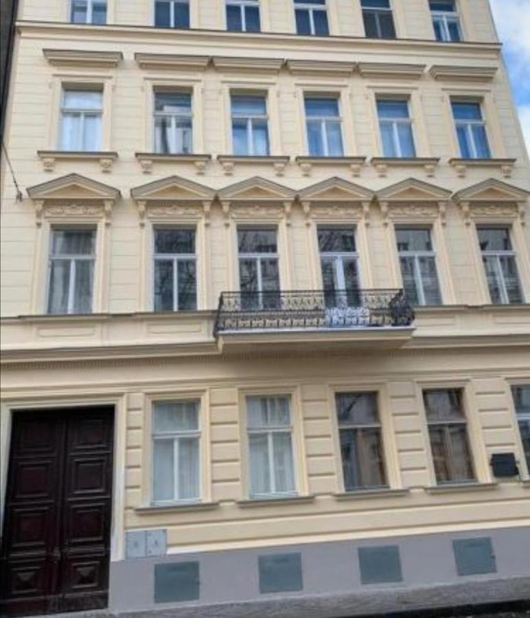Gallys Apartments Прага Екстер'єр фото